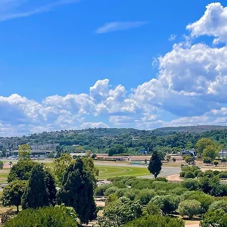 Διαμέρισμα Avec Vue Panoramique Hippodrome *